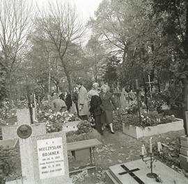 Święto Zmarłych na wrocławskich cmentarzach