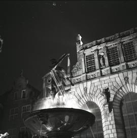 Gdańsk Pomnik Neptuna nocą
