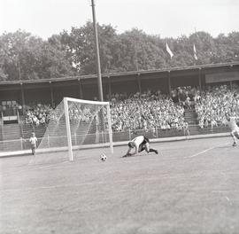 WKS Śląsk Wrocław - Widzew Łódź (0:0, mecz I ligi piłki nożnej w sezonie 1976/1977)